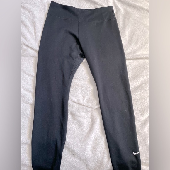 Nike Women’s One Therma Fit Leggings - Picture 1 of 5